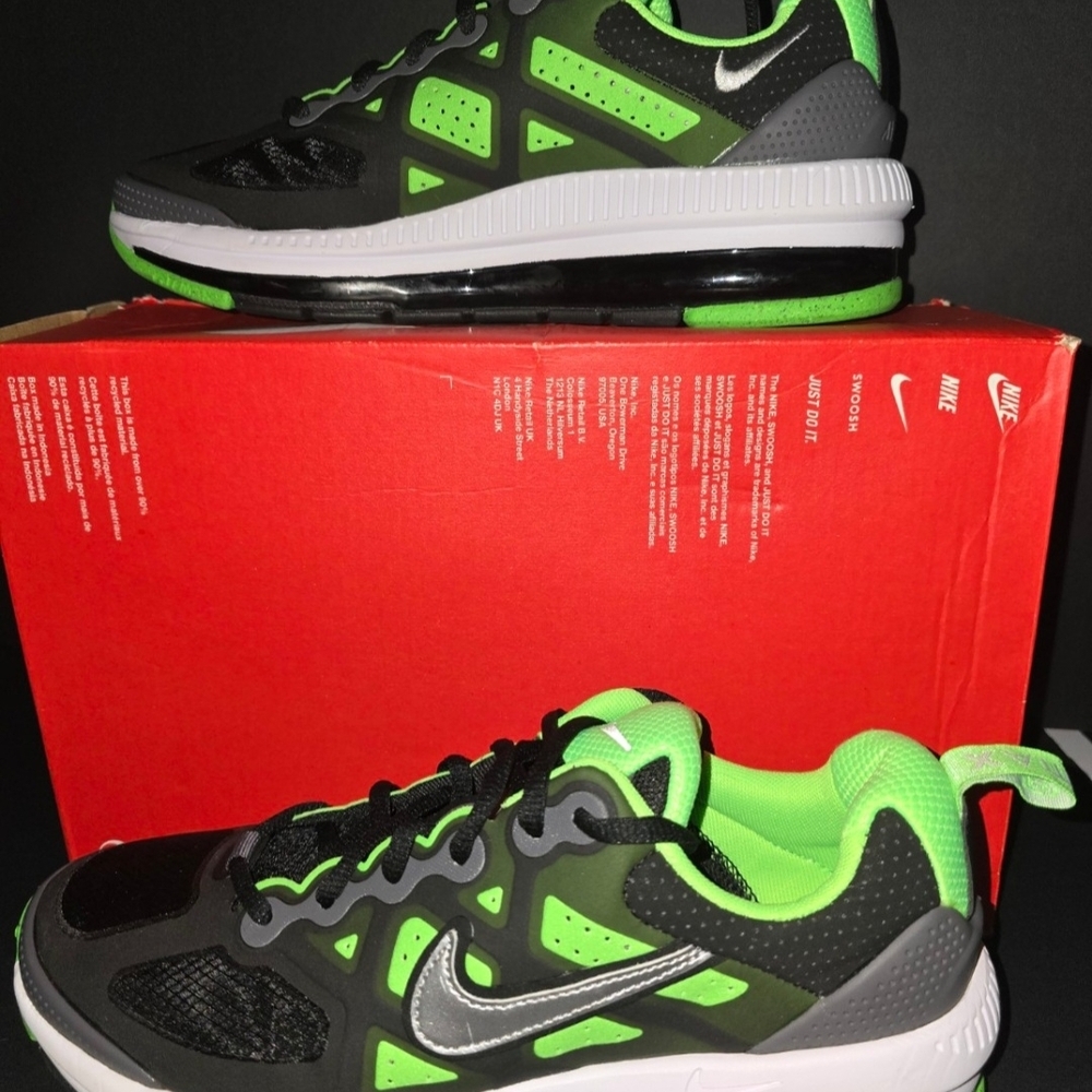 Nike 6.5Y Black and Neon Green Sneakers